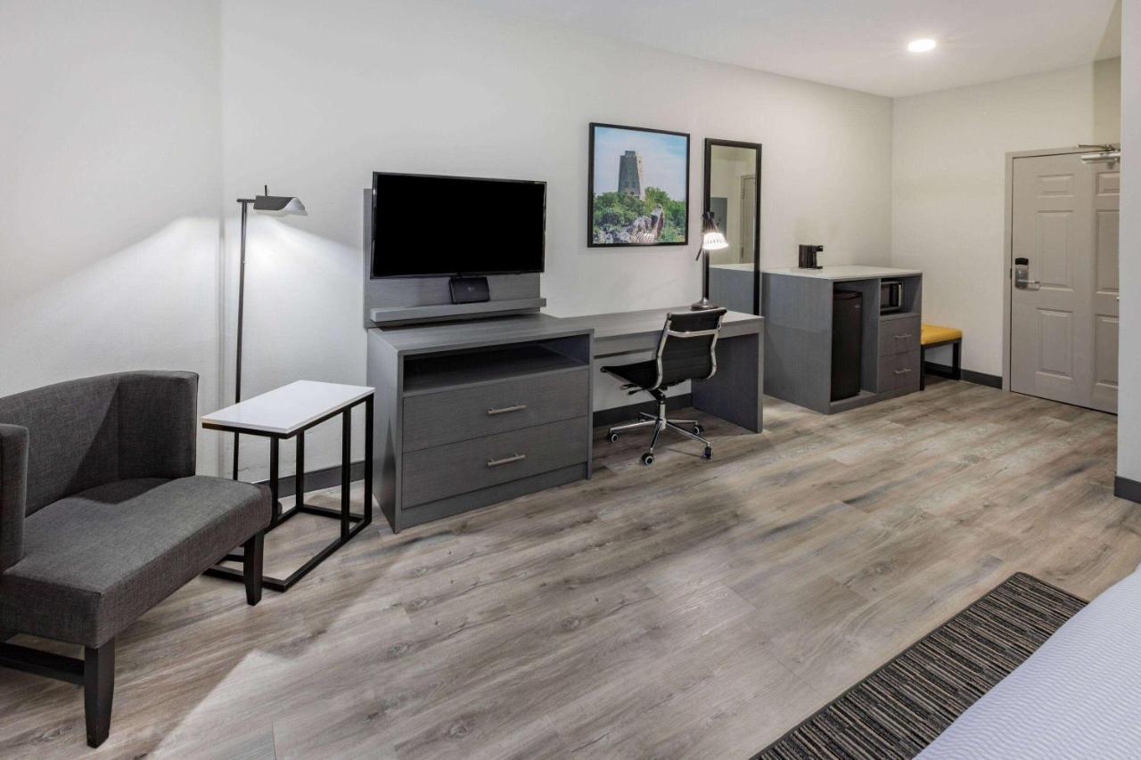 La Quinta Inn & Suites By Wyndham Ardmore Exteriér fotografie