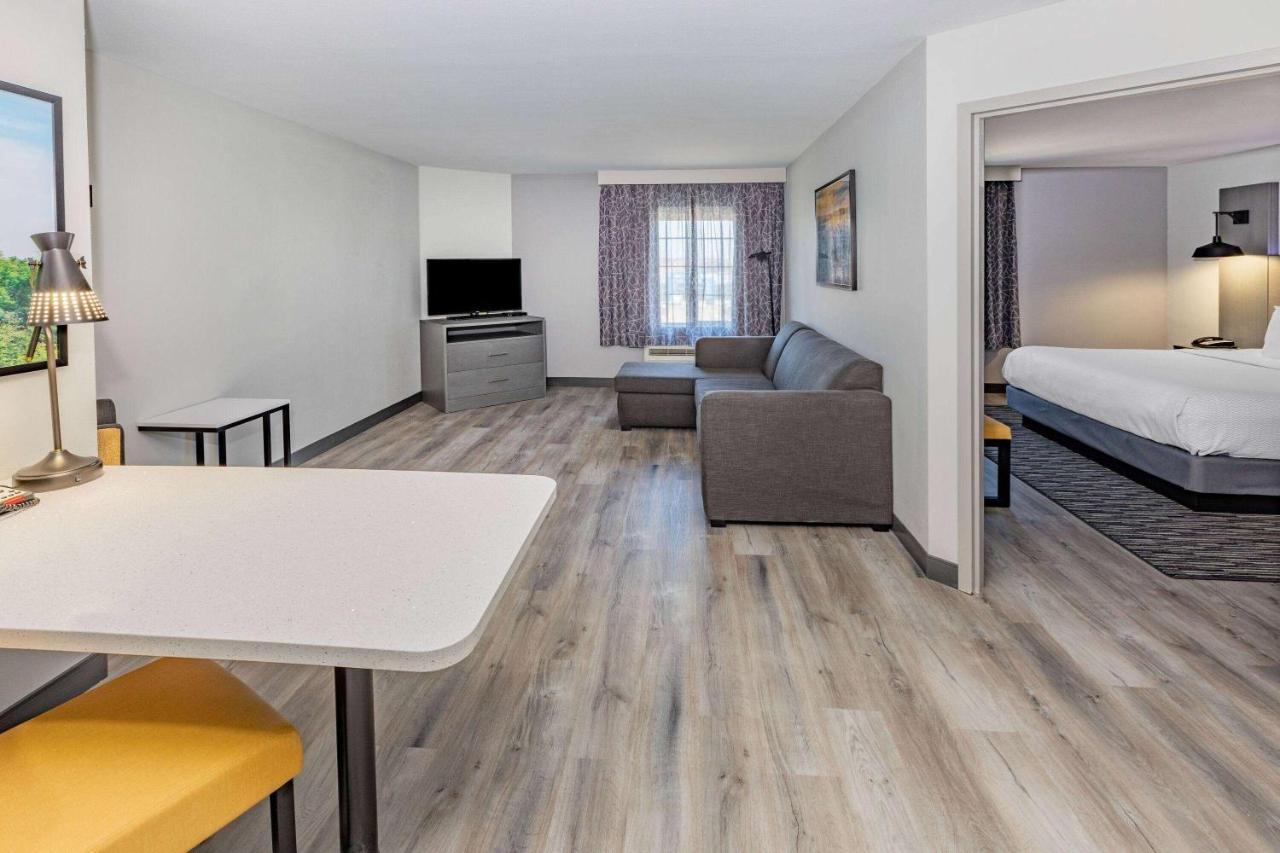 La Quinta Inn & Suites By Wyndham Ardmore Exteriér fotografie