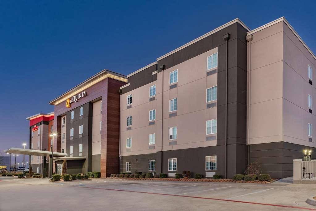 La Quinta Inn & Suites By Wyndham Ardmore Exteriér fotografie
